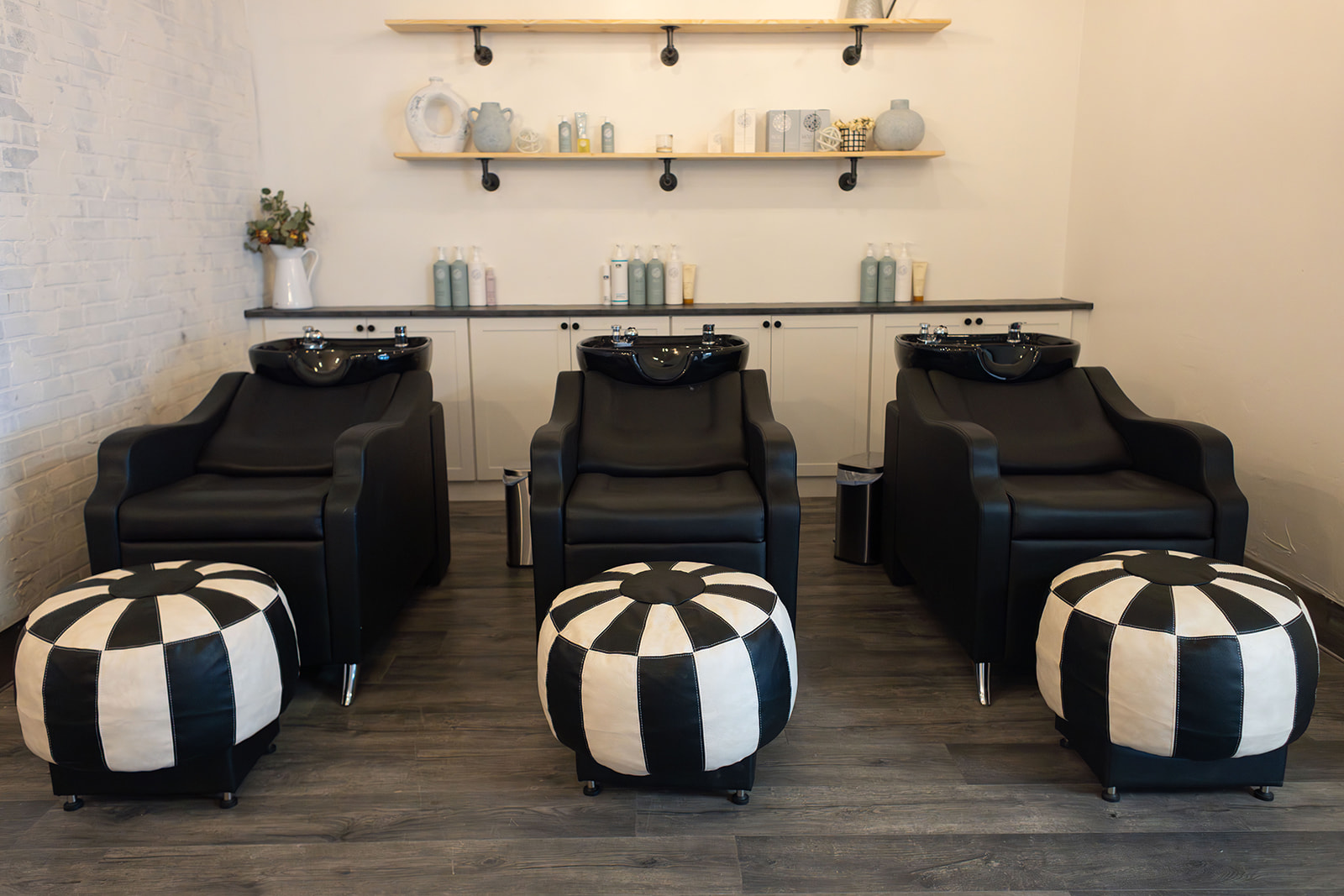 Conrad & Blue Salon — photo 3