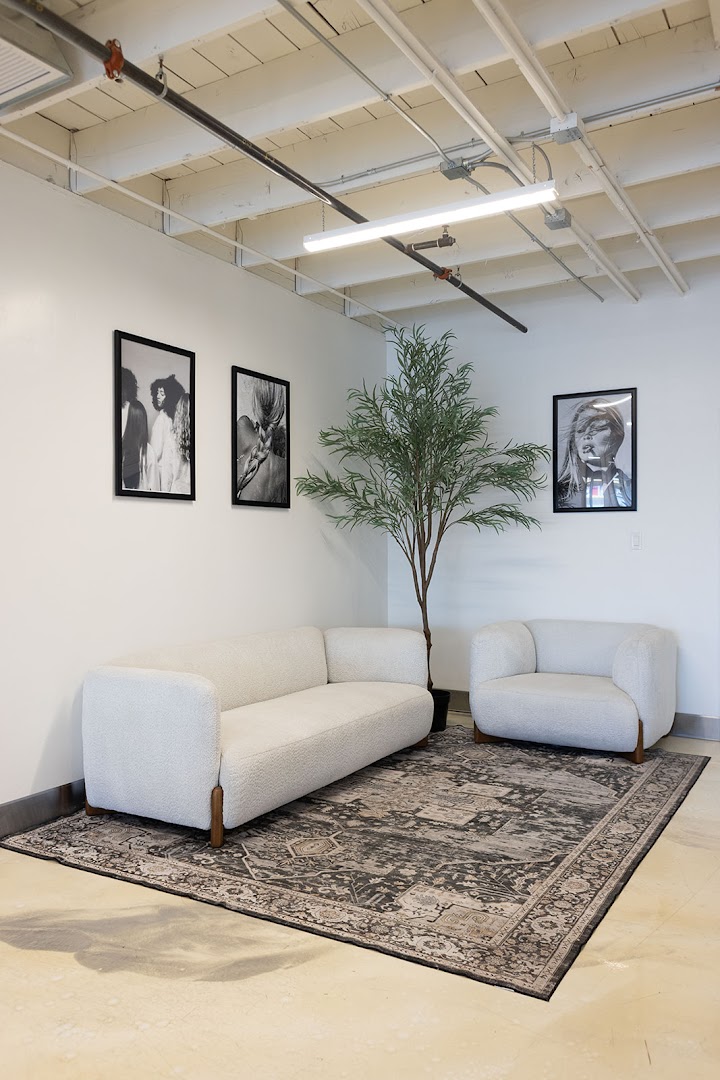 Conrad & Blue Salon — photo 7