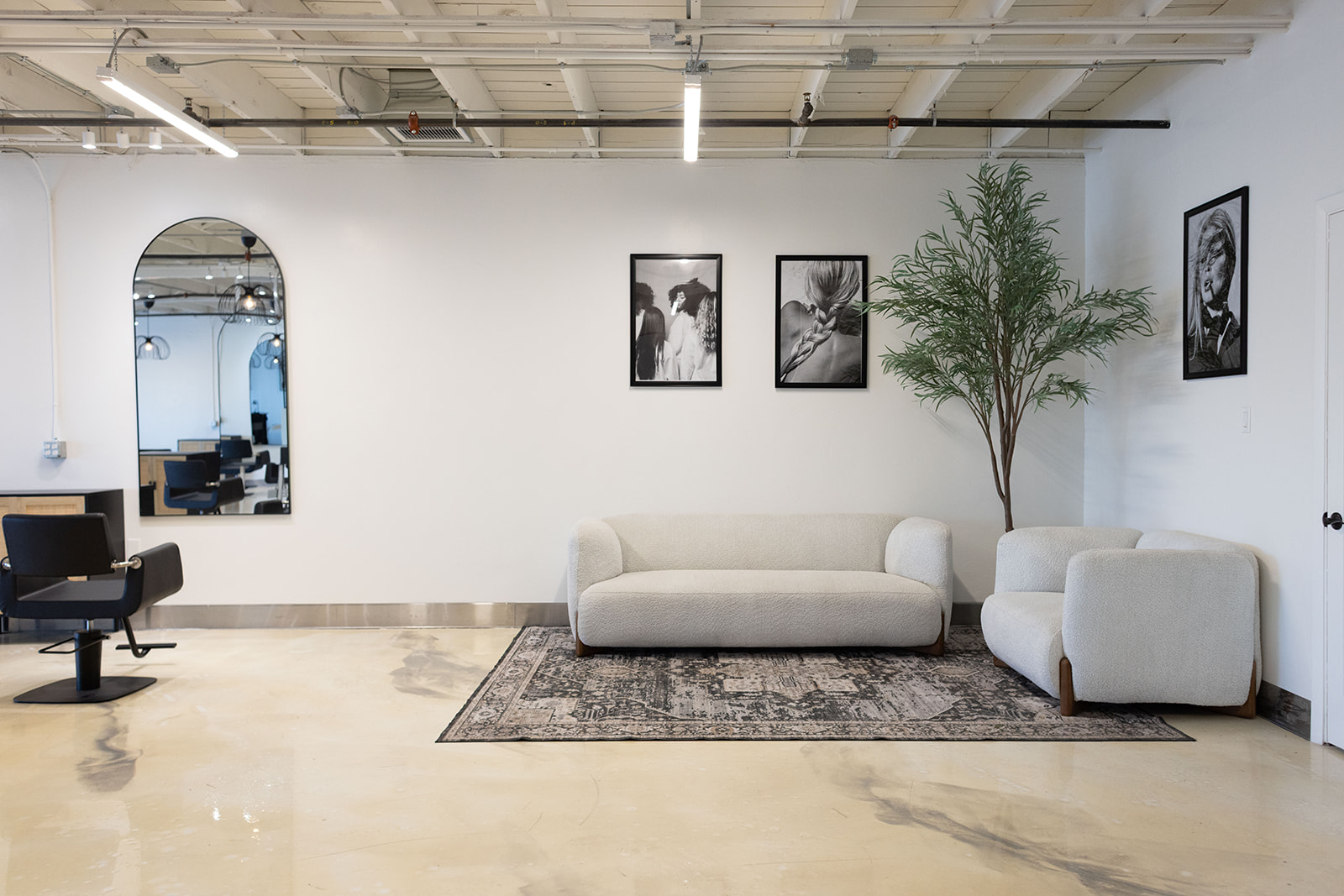 Conrad & Blue Salon — photo 11