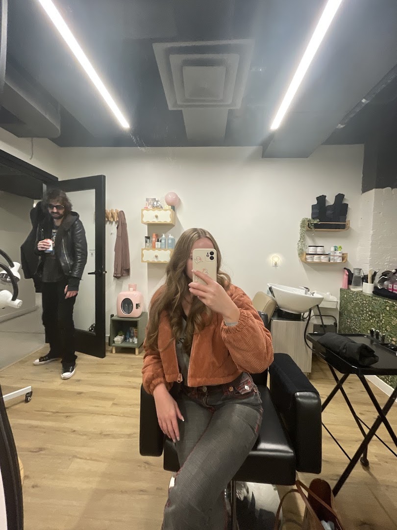 Daniella Vasallo Hair Color Studio — photo 6