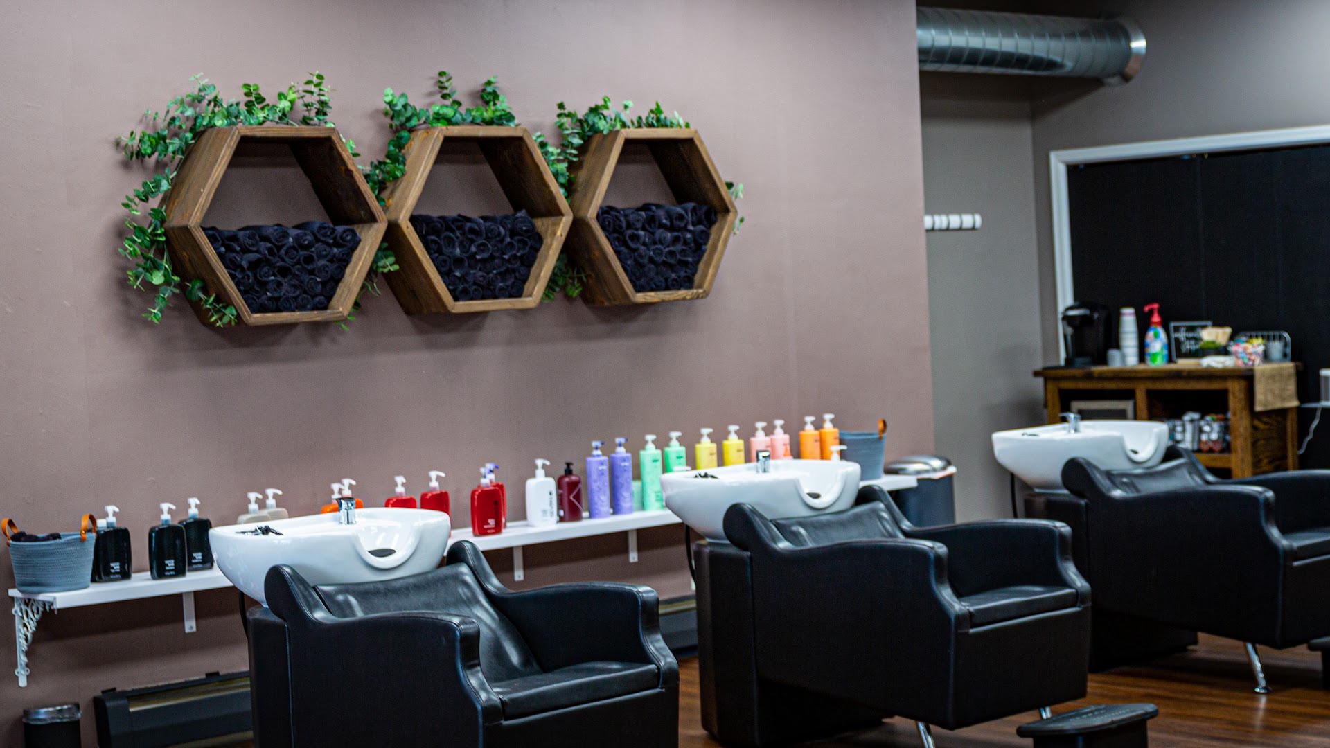Edge A Boutique Salon — photo 9