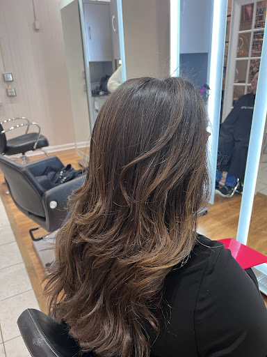 Elizabeth Claire Salon — photo 10