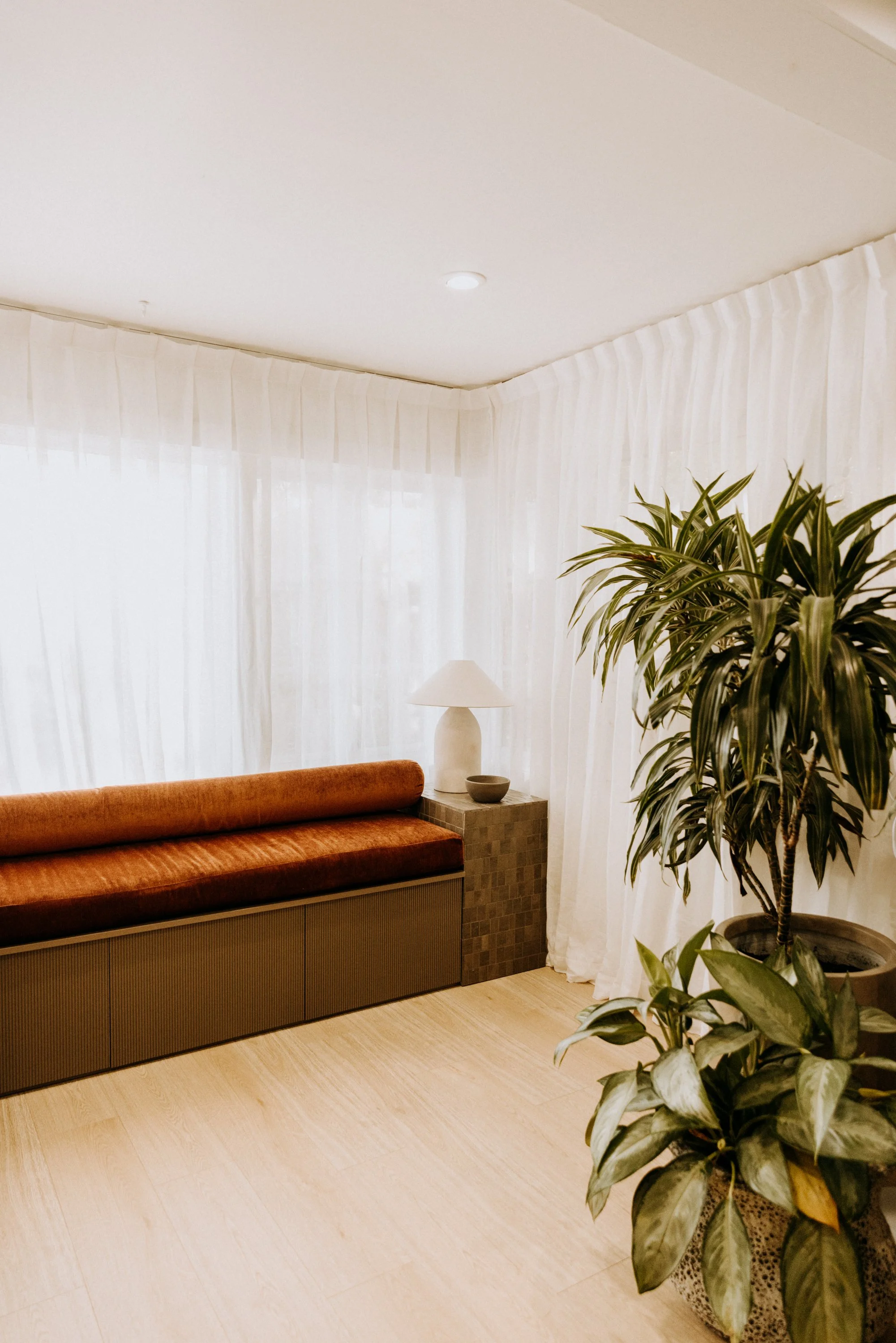Gilded Salon — photo 12