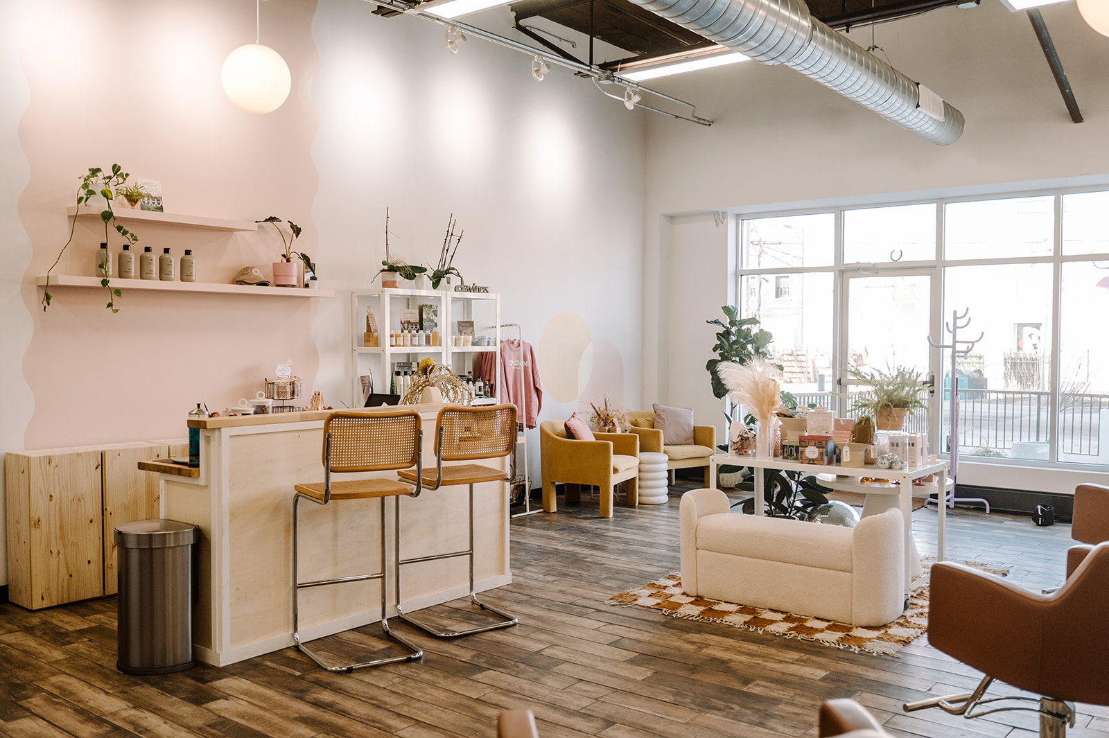 Golden Salon — photo 1