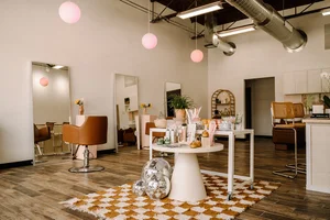 Golden Salon — photo 6
