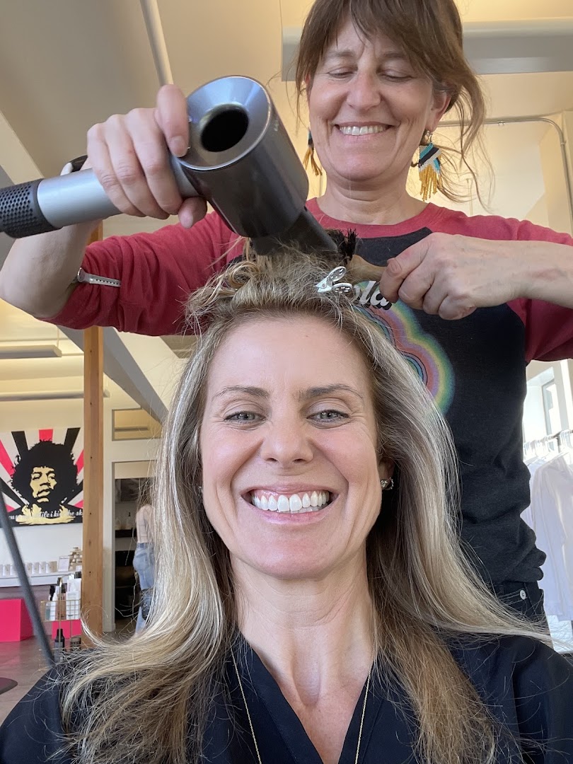 Hendrix Color Salon — photo 1