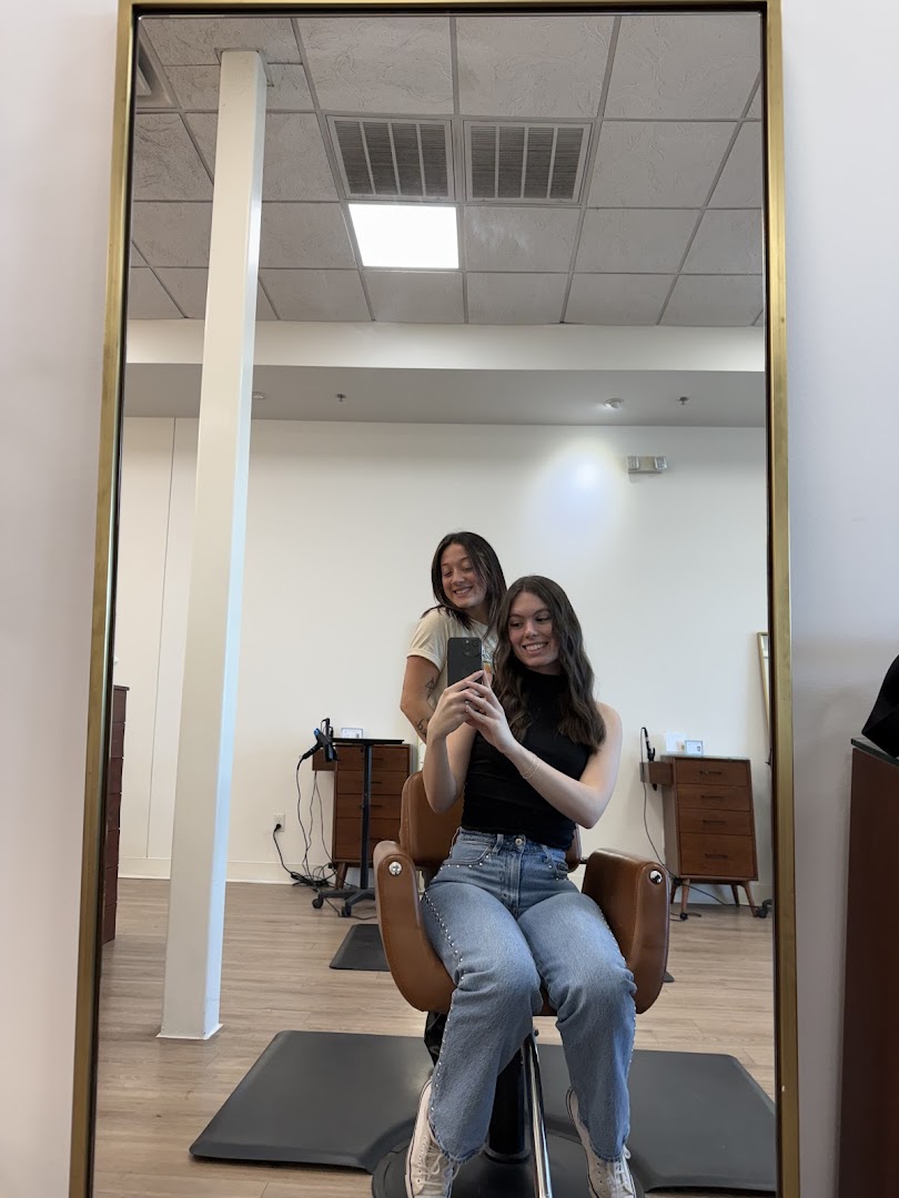 Jara Herron Salon Yale Village — photo 4