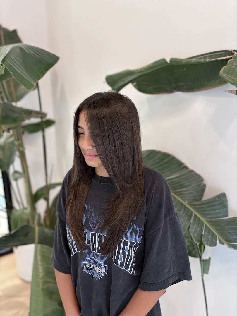 Jess Um Salon — photo 2