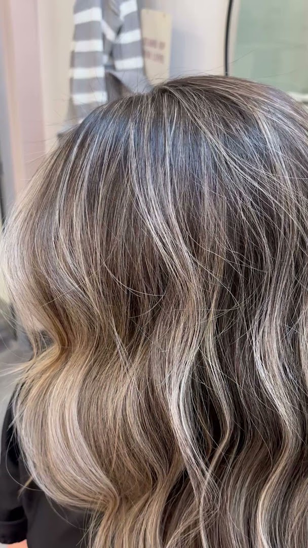 Kissed by Color — photo 1