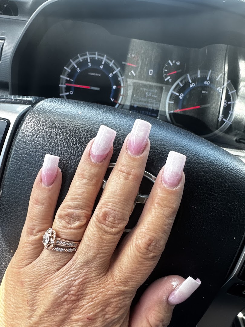 La Roux Salon and Spa — photo 1