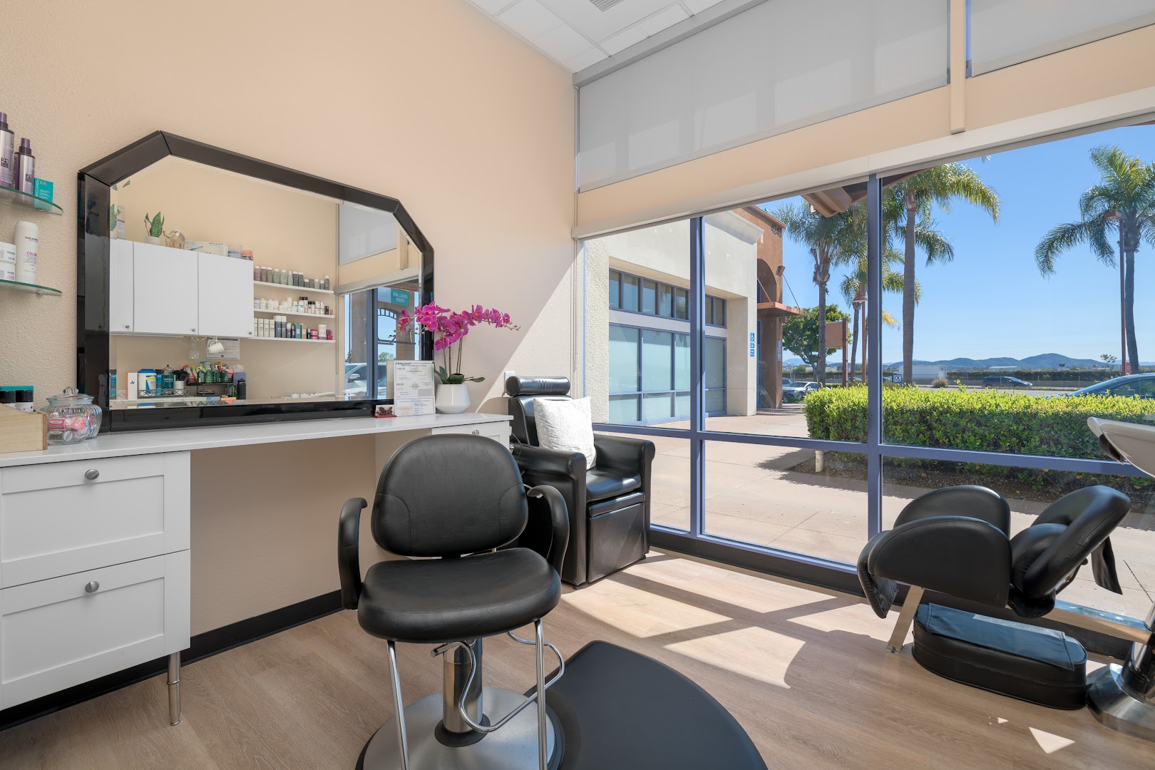 Leslie Gail Hair Studio — photo 11