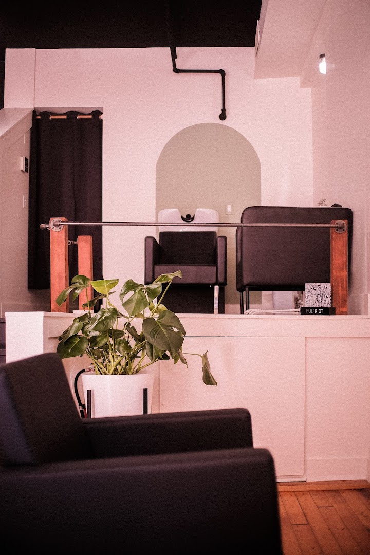 Matte Black Salon — photo 3