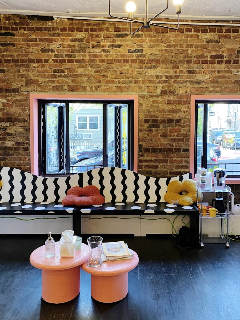 Off Primary Salon — photo 9