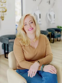 Pearls and Petals Salon — photo 10