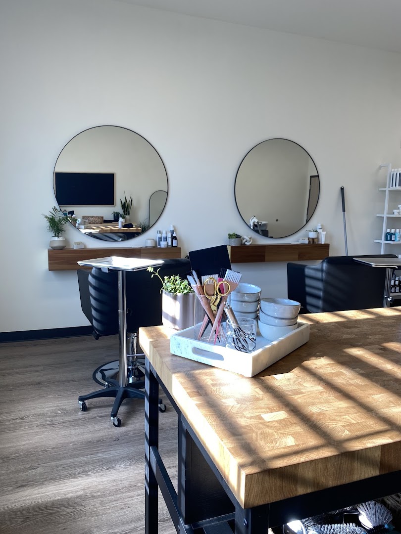 Rae Salon — photo 9