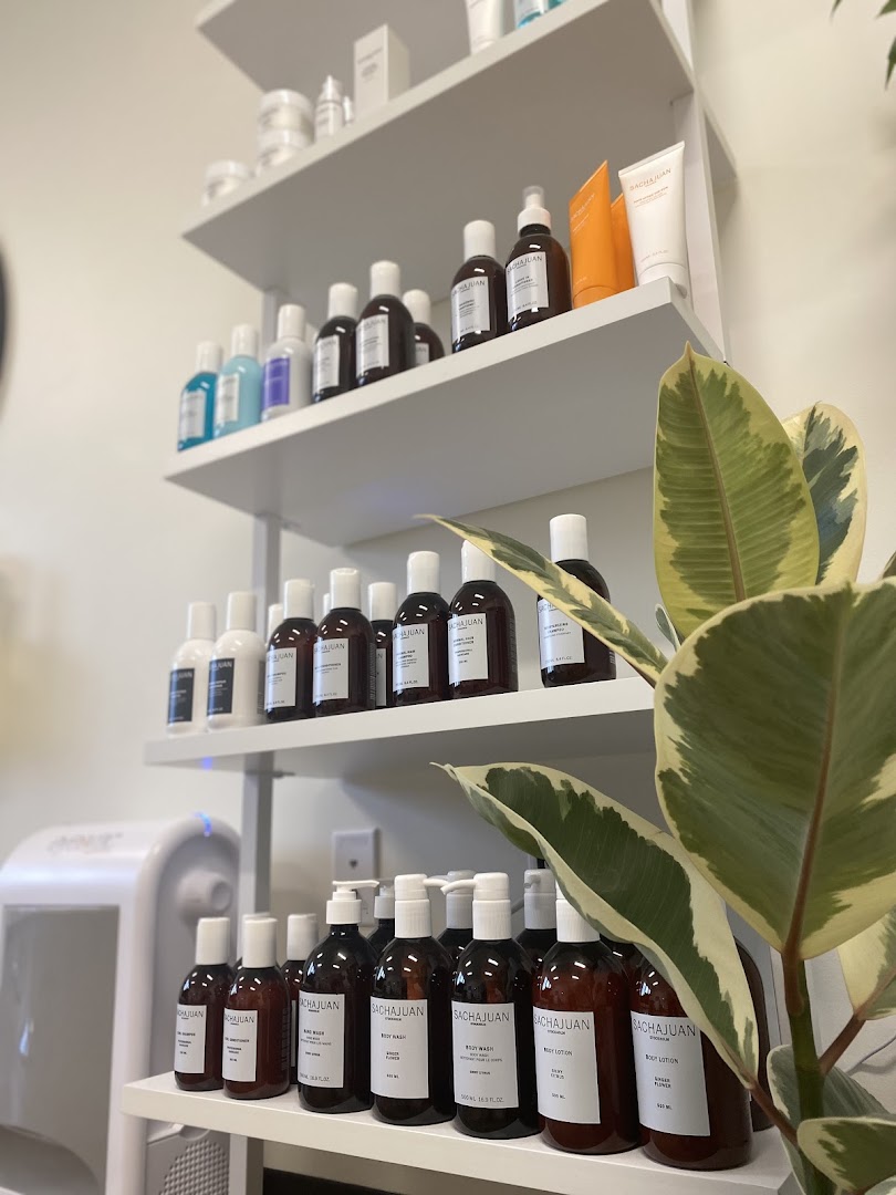 Rae Salon — photo 1