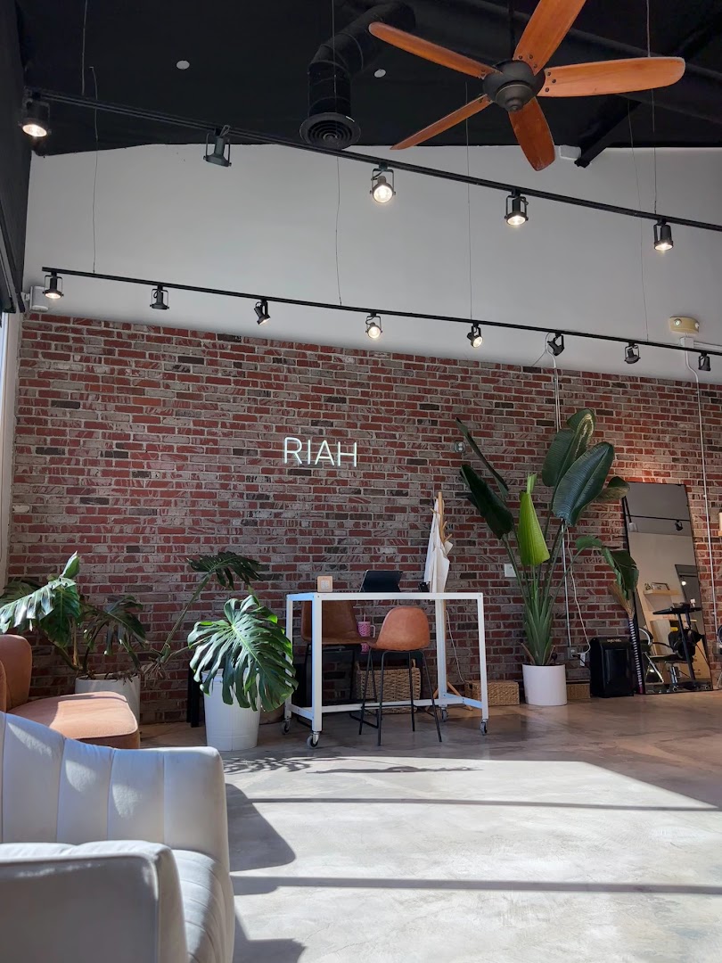 RIAH Salon — photo 2