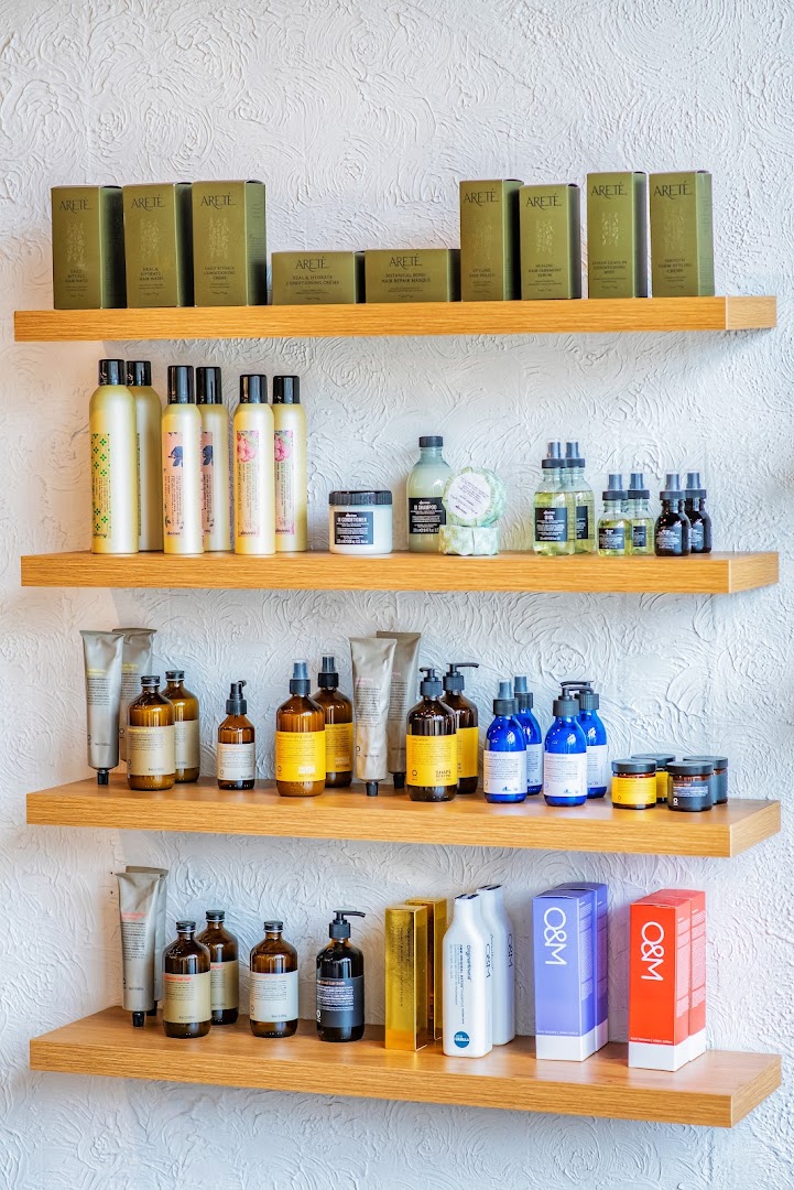 Salon de Coiffure — photo 10