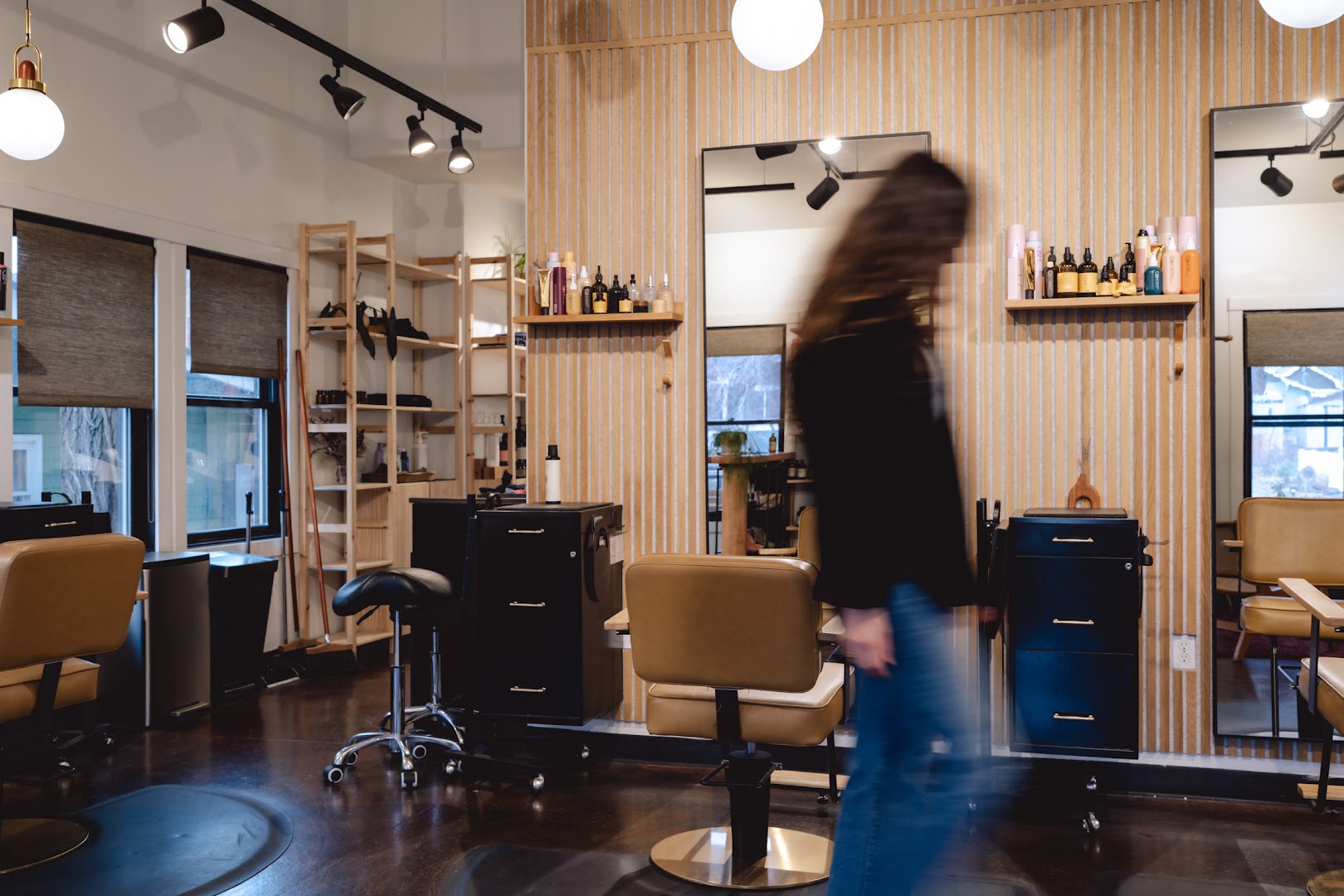Salon June — photo 9