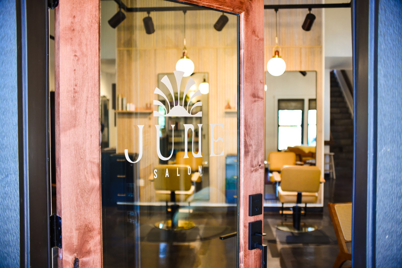 Salon June — photo 6