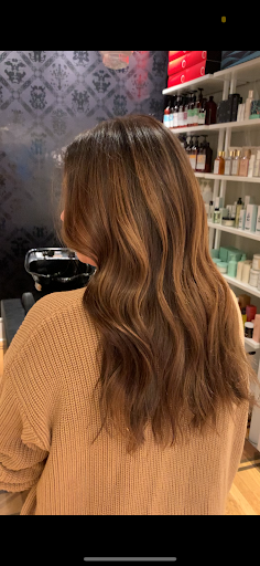 Sarah Kahn Hair — photo 2
