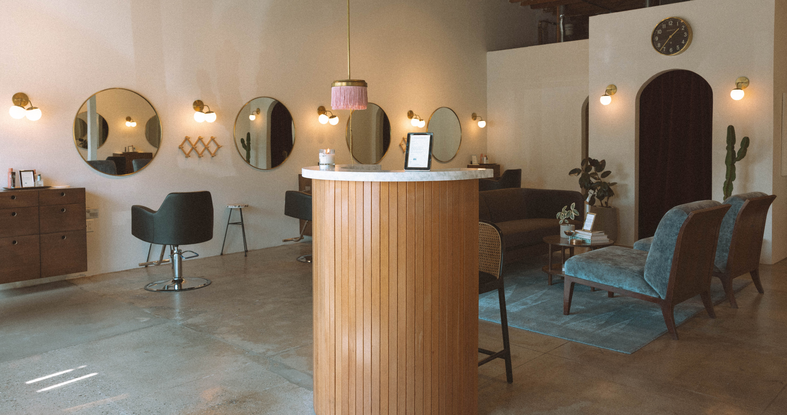 Summer Hours Salon — photo 9