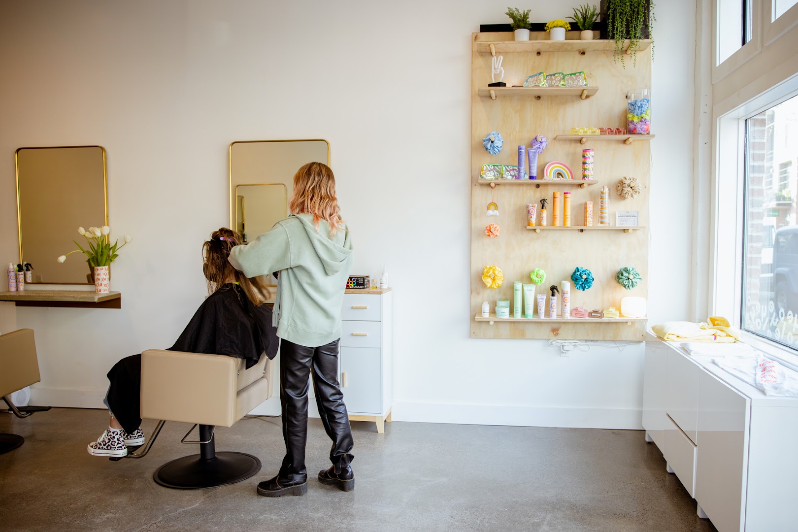 Yello Salon — photo 6